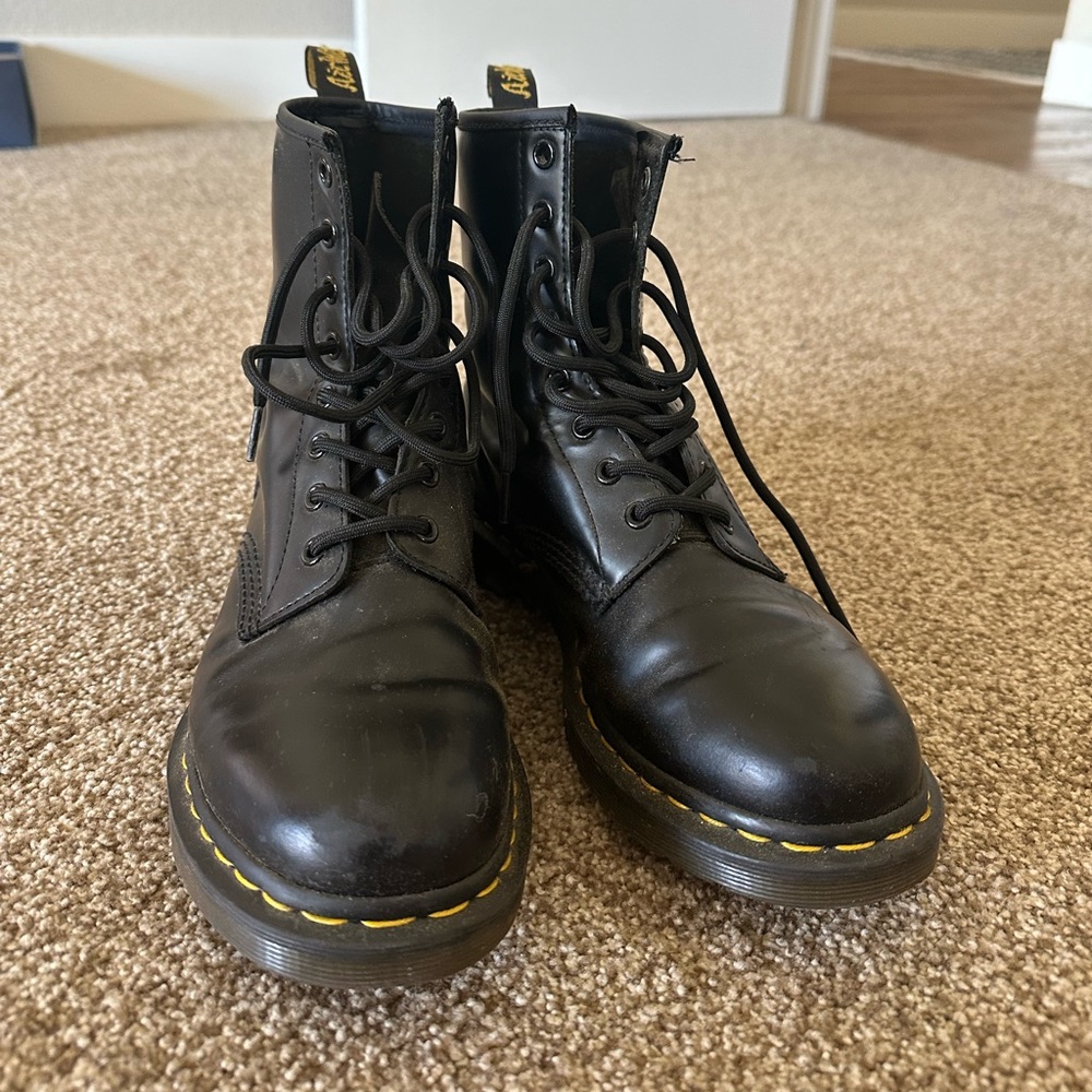 Doc Martens 1460 smooth leather lace up boot